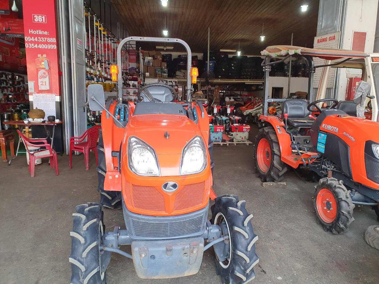 MÁY CÀY KUBOTA T240D