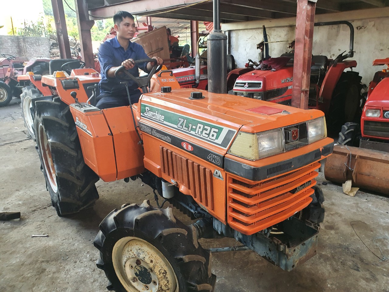 MÁY CÀY KUBOTA ZL1-R26