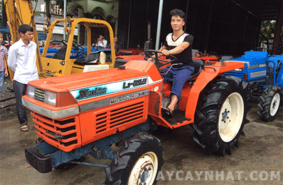 MÁY CÀY KUBOTA L1 - 245