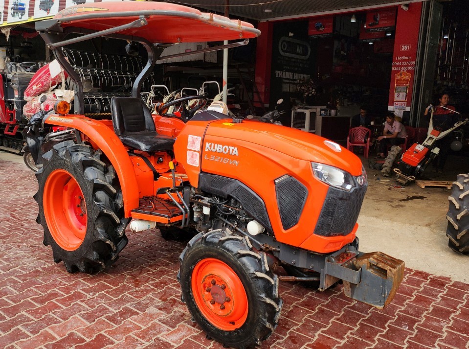 KUBOTA 3218VN