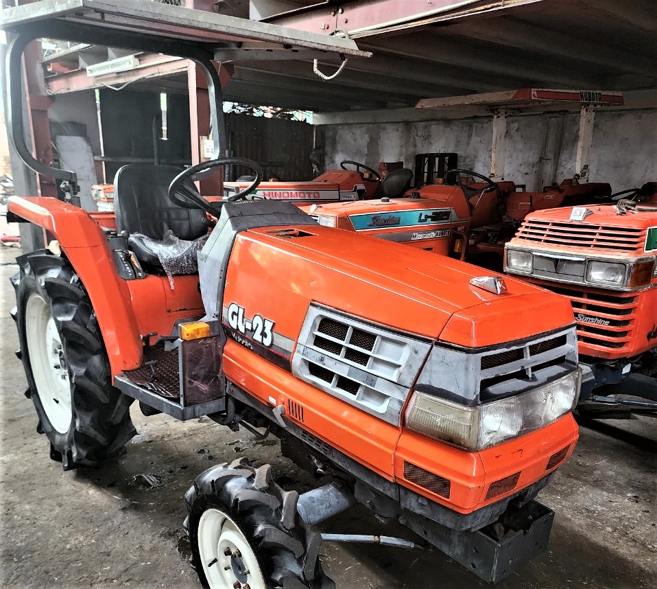 KUBOTA GL-23 có mái che