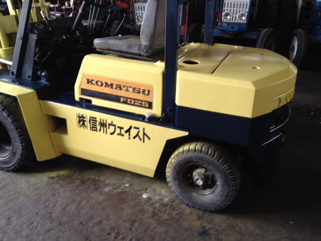 XE NÂNG KOMATSU